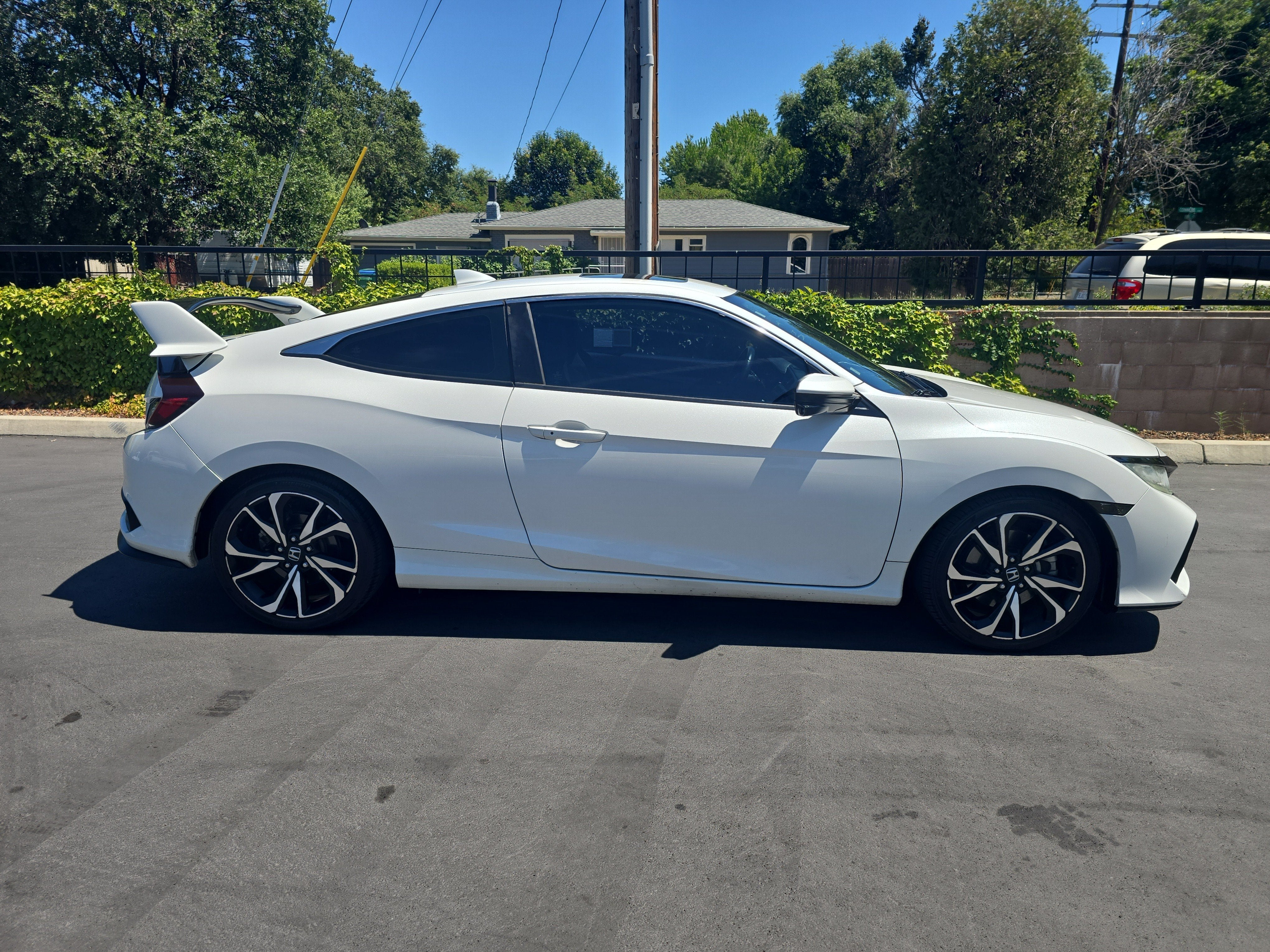 2019 Honda Civic Si Coupe — rear three-quarter view